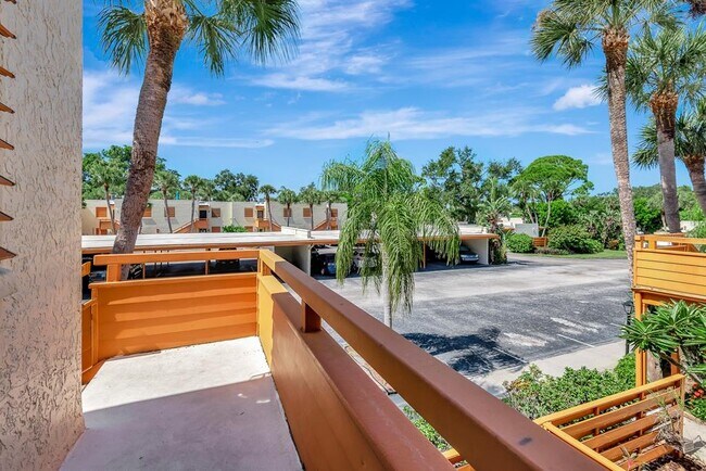 Photo - 131 Wild Palm Dr