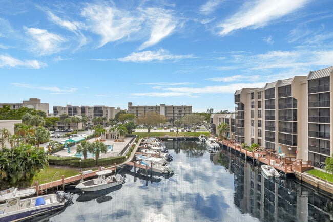 3 Royal Palm Way