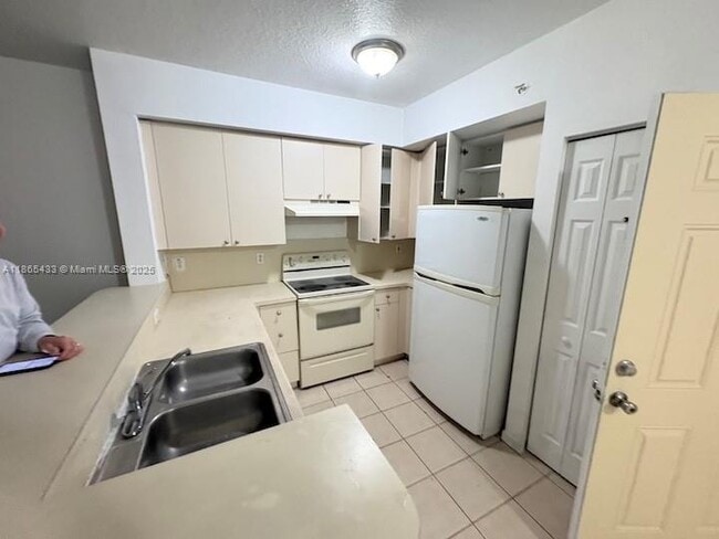 Building Photo - 11050 SW 196th St Unit 306 Rental