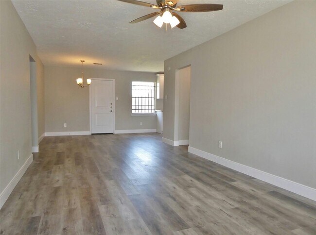 Photo - 5238 Madden Ln