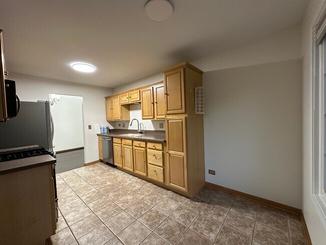 Photo - 216 Charleston Ct Unit 8