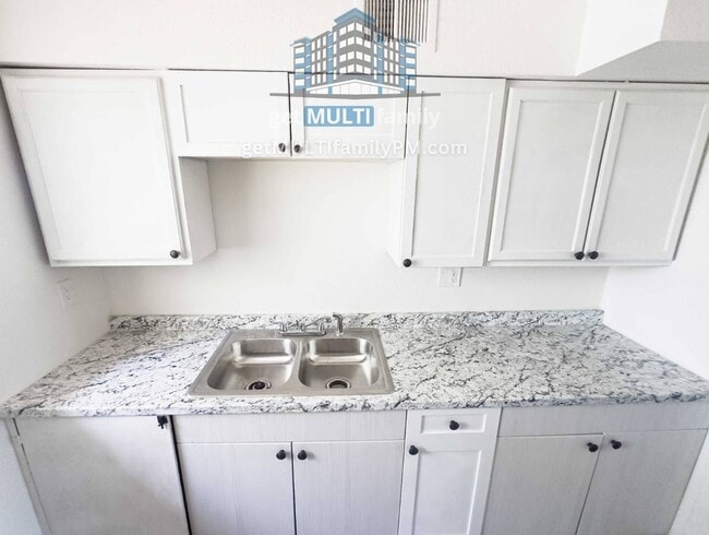 Photo - 7120 N 66th Dr Unidad 101