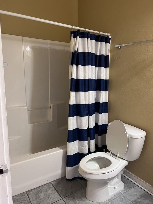 Photo - Cute pet friendly 2 bedroom single family ...