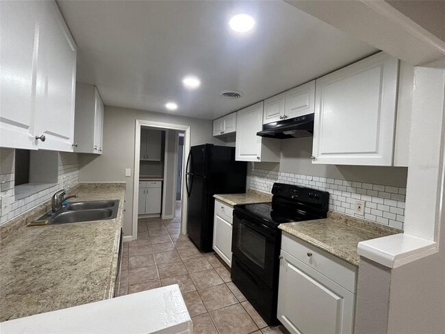 Photo - 320 Cardinal Rd