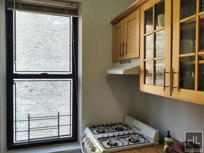 E MOSHOLU PARKWAY S - E MOSHOLU PARKWAY S Apartamento Unidad 3H