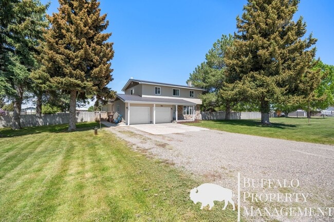 Photo - Charming Country Home on 2 Acres | 5 Bed | 3 Bath | Blackfoot, ID