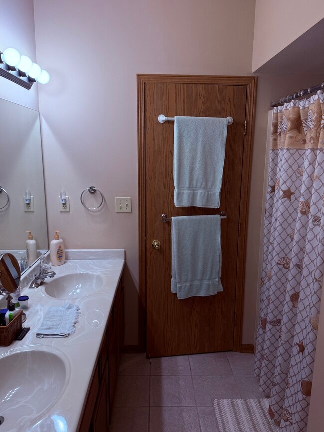 Photo - 204 Kirkstone Pl