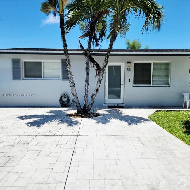 Building Photo - 55 SW 77th Ave Rental
