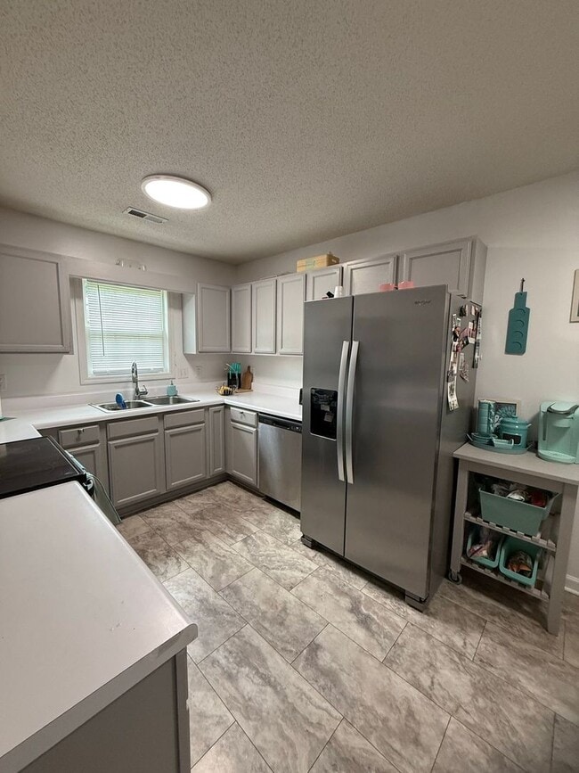 Photo - Charming 3 bedroom, 2 bath house