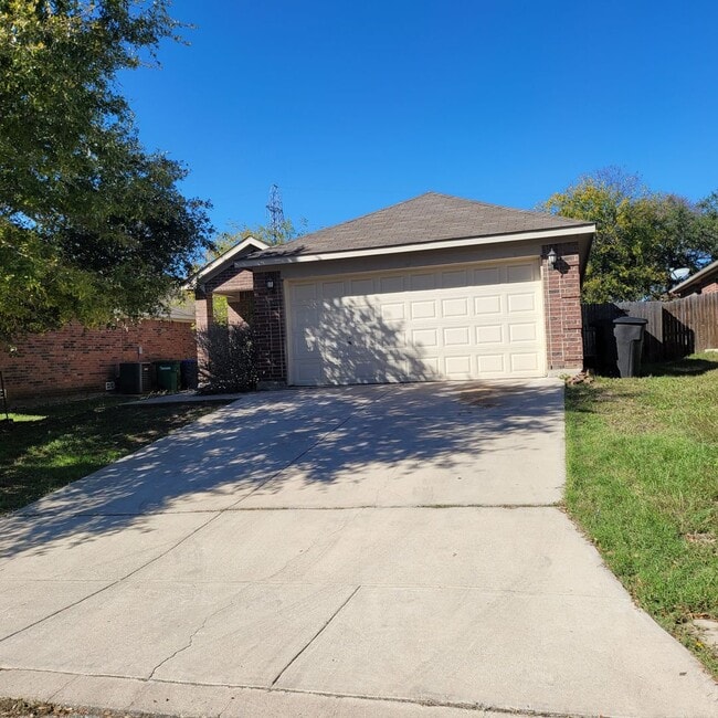 Photo - Clean North East Home - O'Conner & IH35