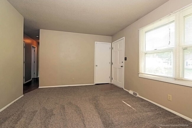 Photo - House Close To Campus