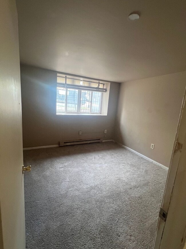 348 N Ninth St Unit Basement