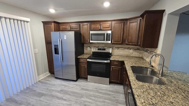 Photo - 13105 Belhaven Ct Unit 17