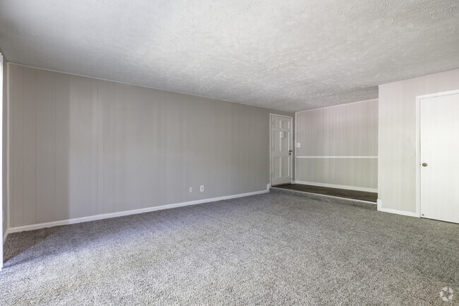 2BR, 1.5BA - 1300SF