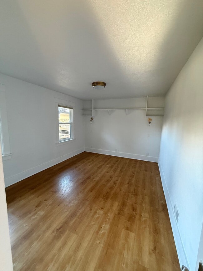 Photo - 1714 NW Steidl Rd