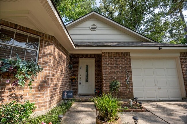 Photo - 46 N Rushwing Cir House
