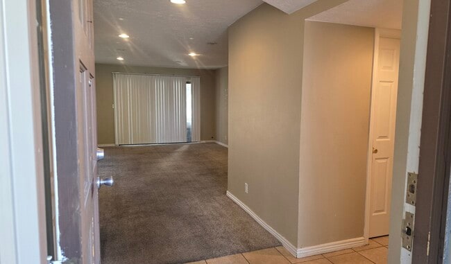 Building Photo - Sunstone #29 Rental