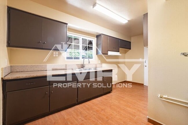 Photo - 2 Bed 1 Bath Unit for Rent in East Los Angeles Parking Available