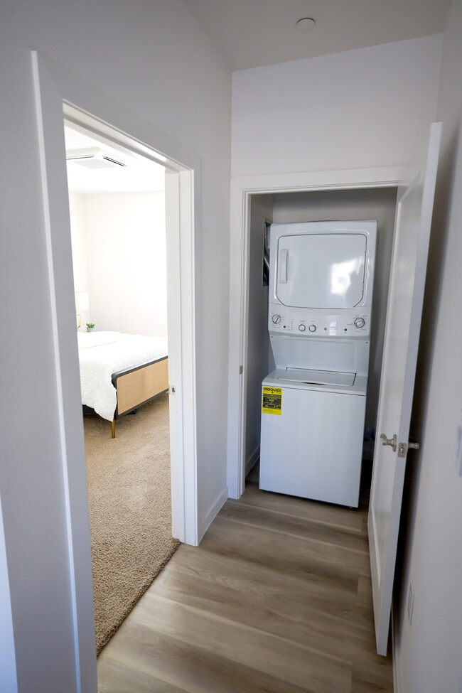 Photo - Coyote Ridge Apartments