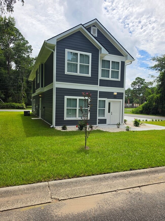 Photo - Charming 3 bed, 1.5 bath