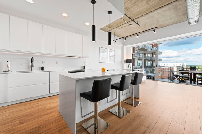 Photo - 350 N Main St Unit 716