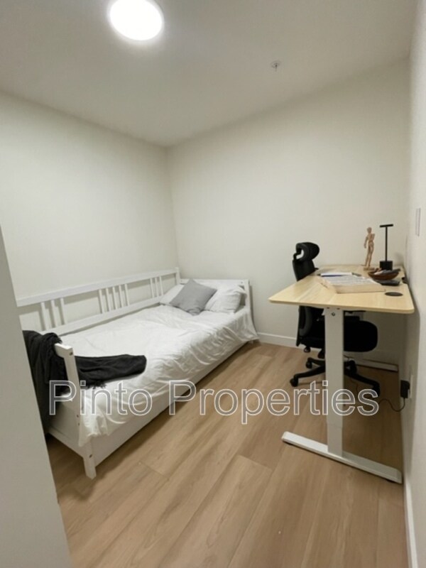 Photo - 8615-8108 108 St NW