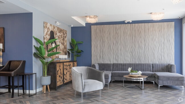 The Ivy at NOHO