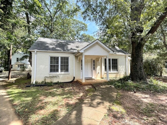 Photo - 3 Br House in Normaltown - Fall 2026 Prelease