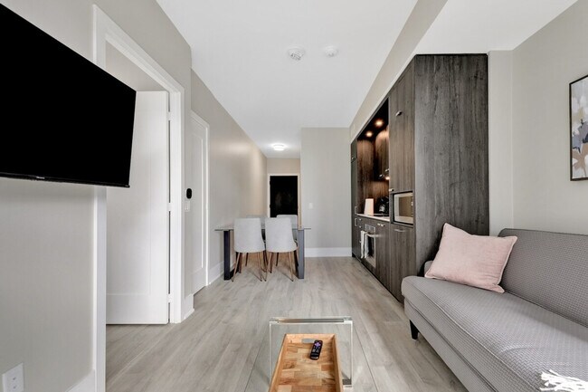 Photo - 6 Spadina Ave. Unit ID1050760P