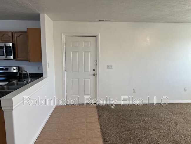 Photo - 333 Spring Creek Pkwy