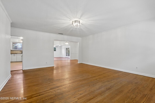 Photo - 1367 Riverbirch Ln