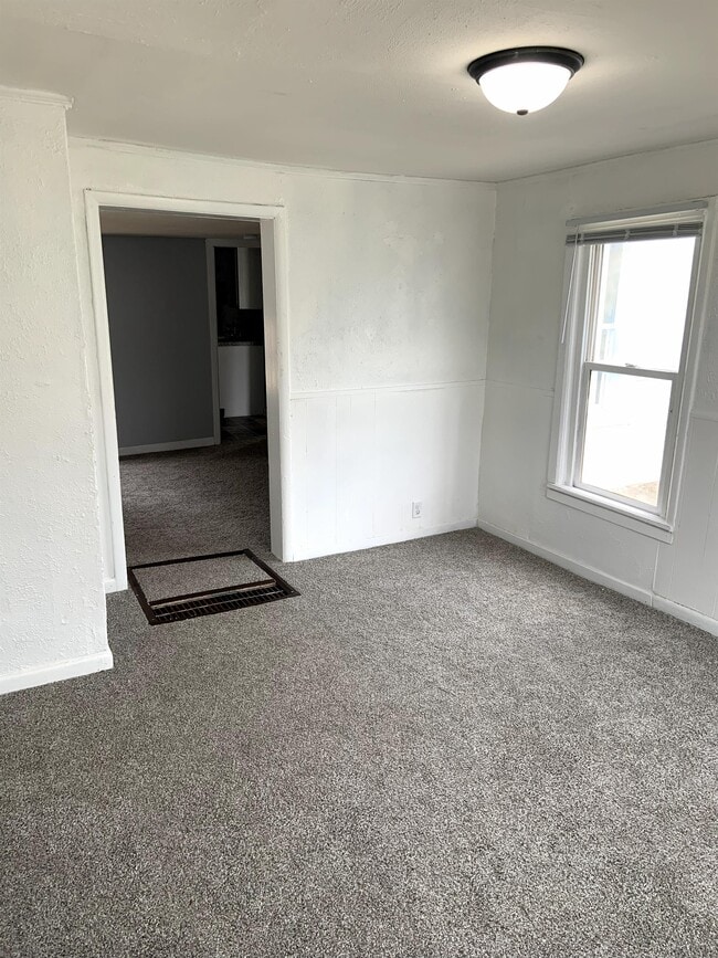 Photo - 827 7th Ave