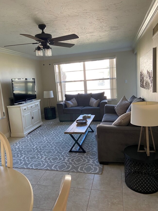 Photo - 4340 Falmouth Dr Unidad 201