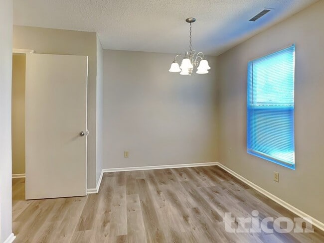 Photo - 2168 Olympia Dr