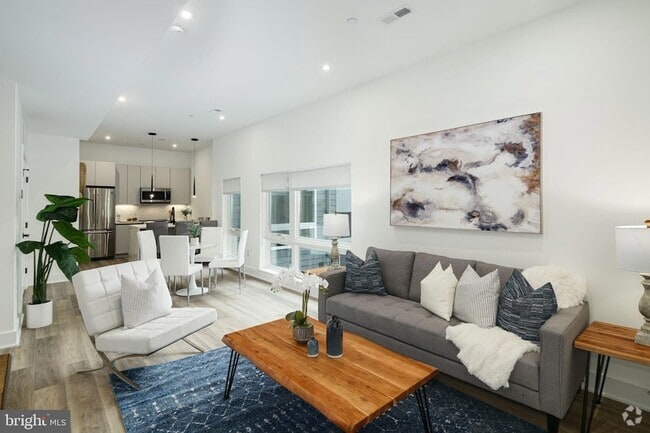 Building Photo - 1421-23-1423 E Columbia Ave Unit 303 Rental