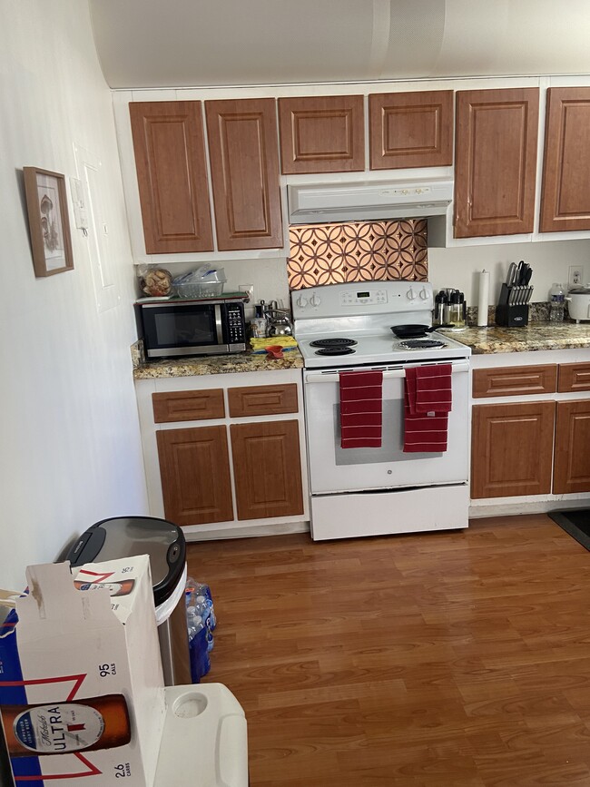 Photo - 9641 Riverside Dr Unit F1