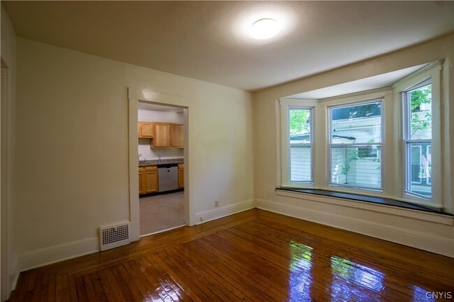 Photo - 1217.5 Madison St