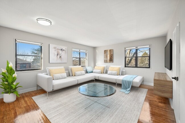 Photo - 131 Forest Ave Unidad 7C