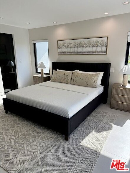 Photo - 201 S Bedford Dr