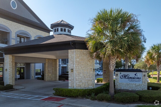 Entrada - Mansions at Moses Lake