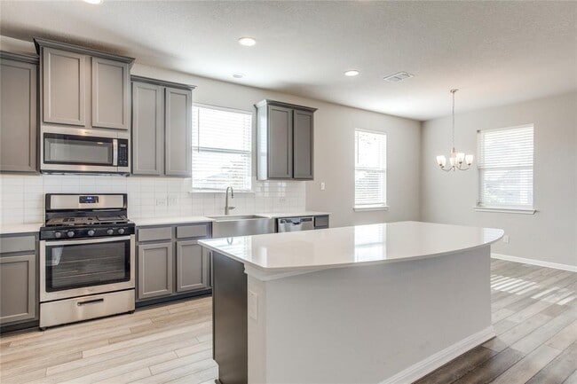 Photo - 355 Silver Glen Dr