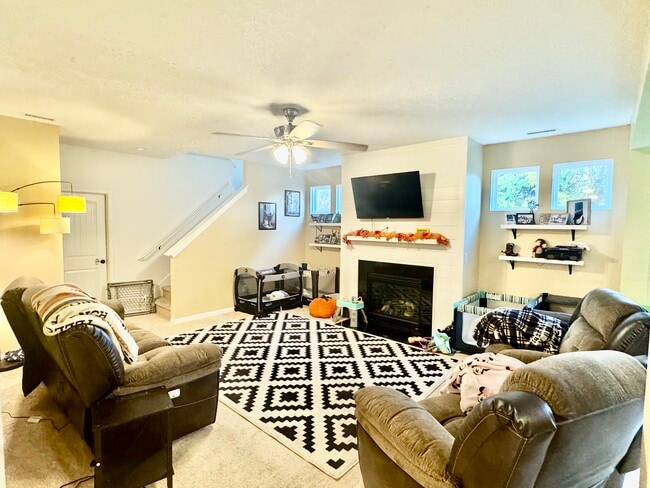 Photo - 13238 N Lndg Cir W