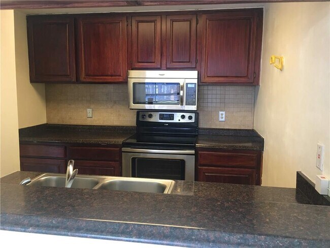 Photo - 3481 Lakeside Dr NE Unit 905