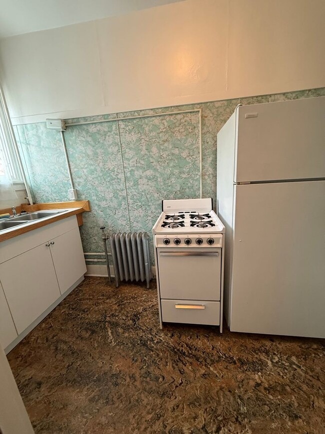 Photo - Virginia Apartments Unit 203