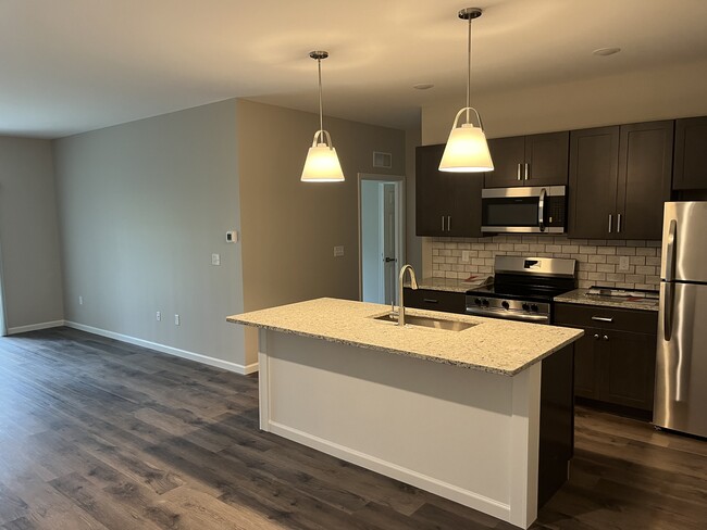 Photo - 2087 Community Ln