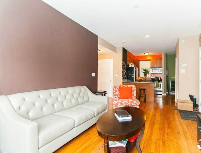 Photo - 2721 N Sawyer Ave Unit 2