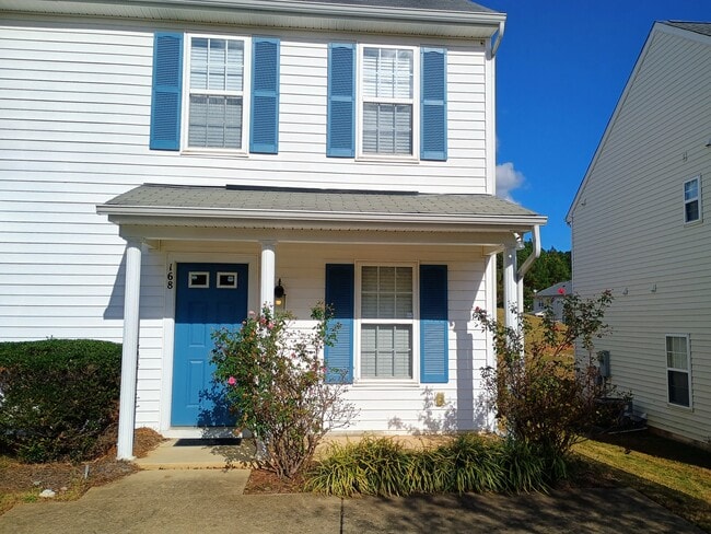 Photo - 168 Buchanan Ln