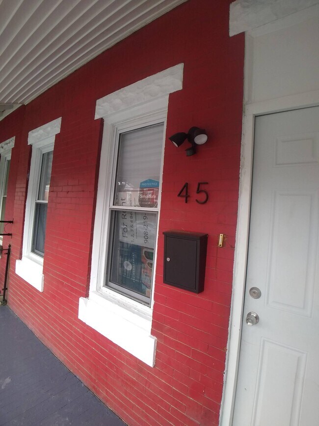 Photo - 45 N 59th St