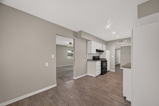 Photo - 1715 Ramada Dr