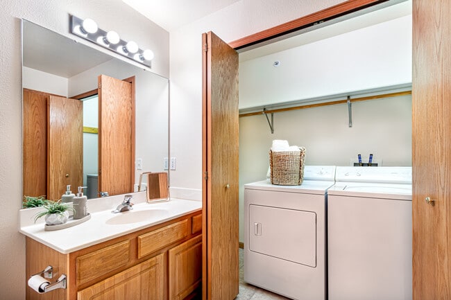 1BD Dawn- Bathroom & Laundry
